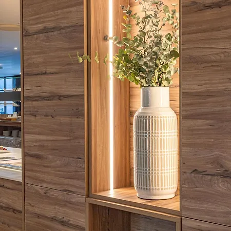 Seth Port Szálloda 4*