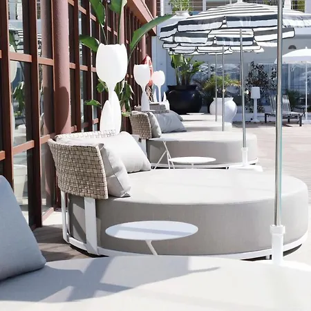 Hotel Seth Port 4*